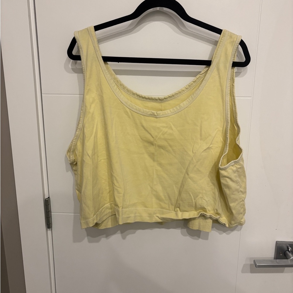 Old Navy Light Yellow Scoop Neck Tank Top - Picture 4 of 4